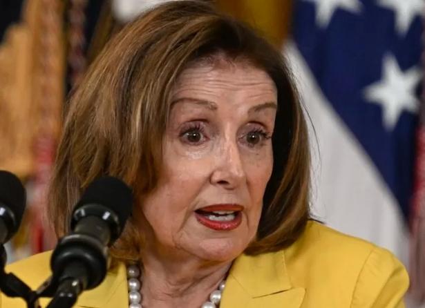 佩洛西将是美国甚至全世界的罪人！如果不是她逼迫拜登退选，今天的美国和世界也许全然