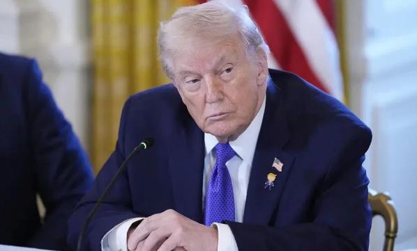 特朗普突放口风：和伊朗达成协议，仍然是美国的首选。

最近这几天，全网都在猜一件