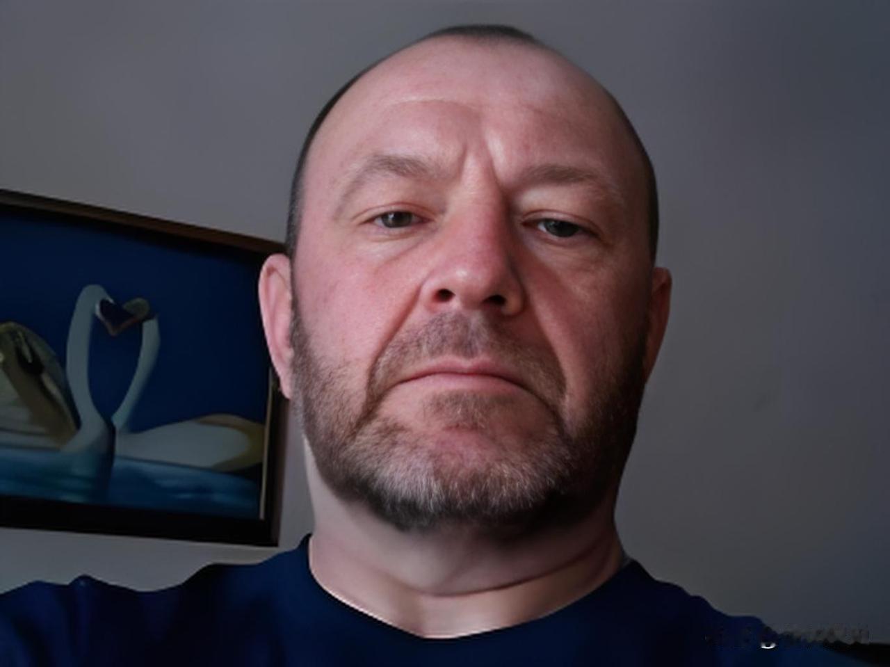 俄罗斯中将被暗杀，3名乌克兰特工其中2人被捕。说明，乘坐航班逃跑行不通，原地隐藏