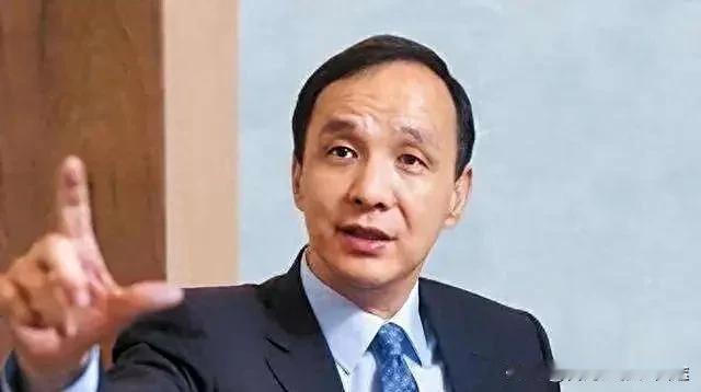 国民党主席选举炸锅！朱立伦死磕卢秀燕，蓝营大咖集体“躺平”？
 
2025年8月