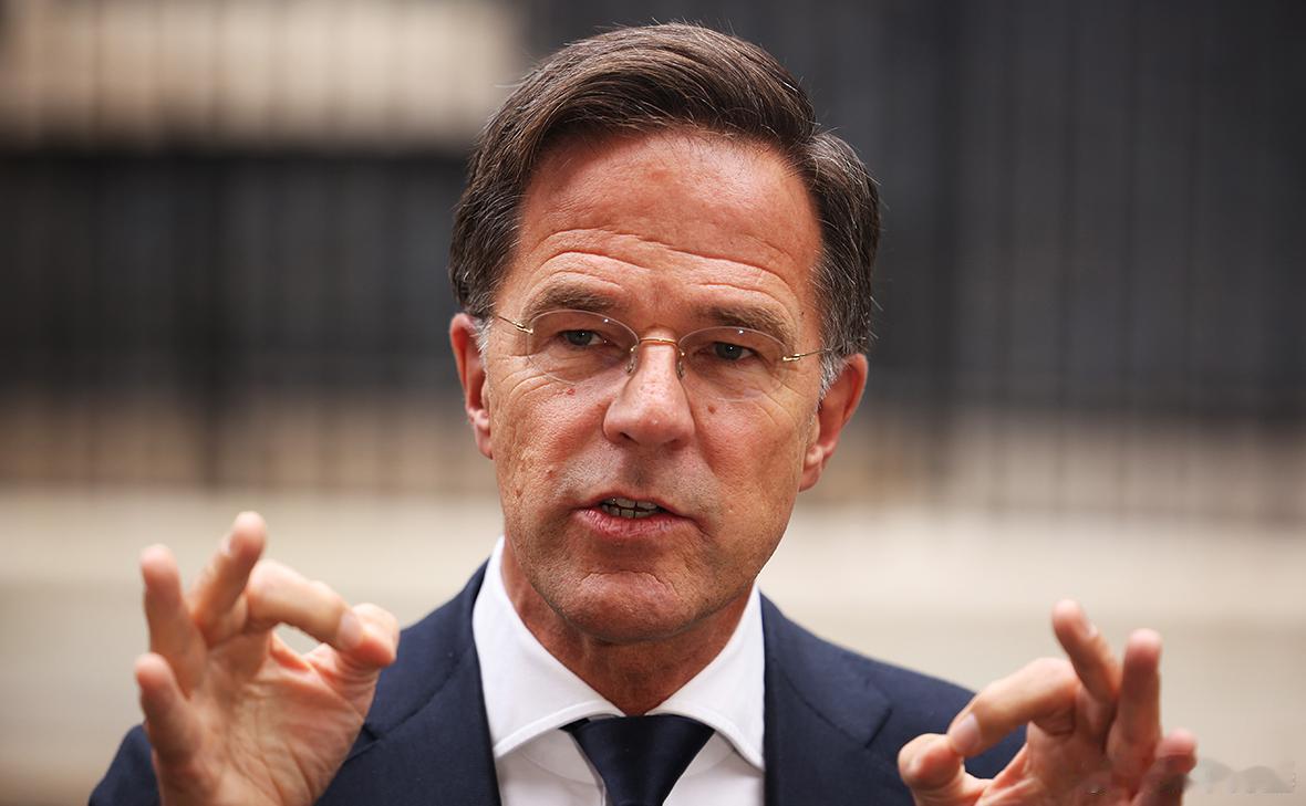 吕姓男子表示，向格陵兰岛增派美军的讨论完全公开透明，这方面没有任何问题，相关协议