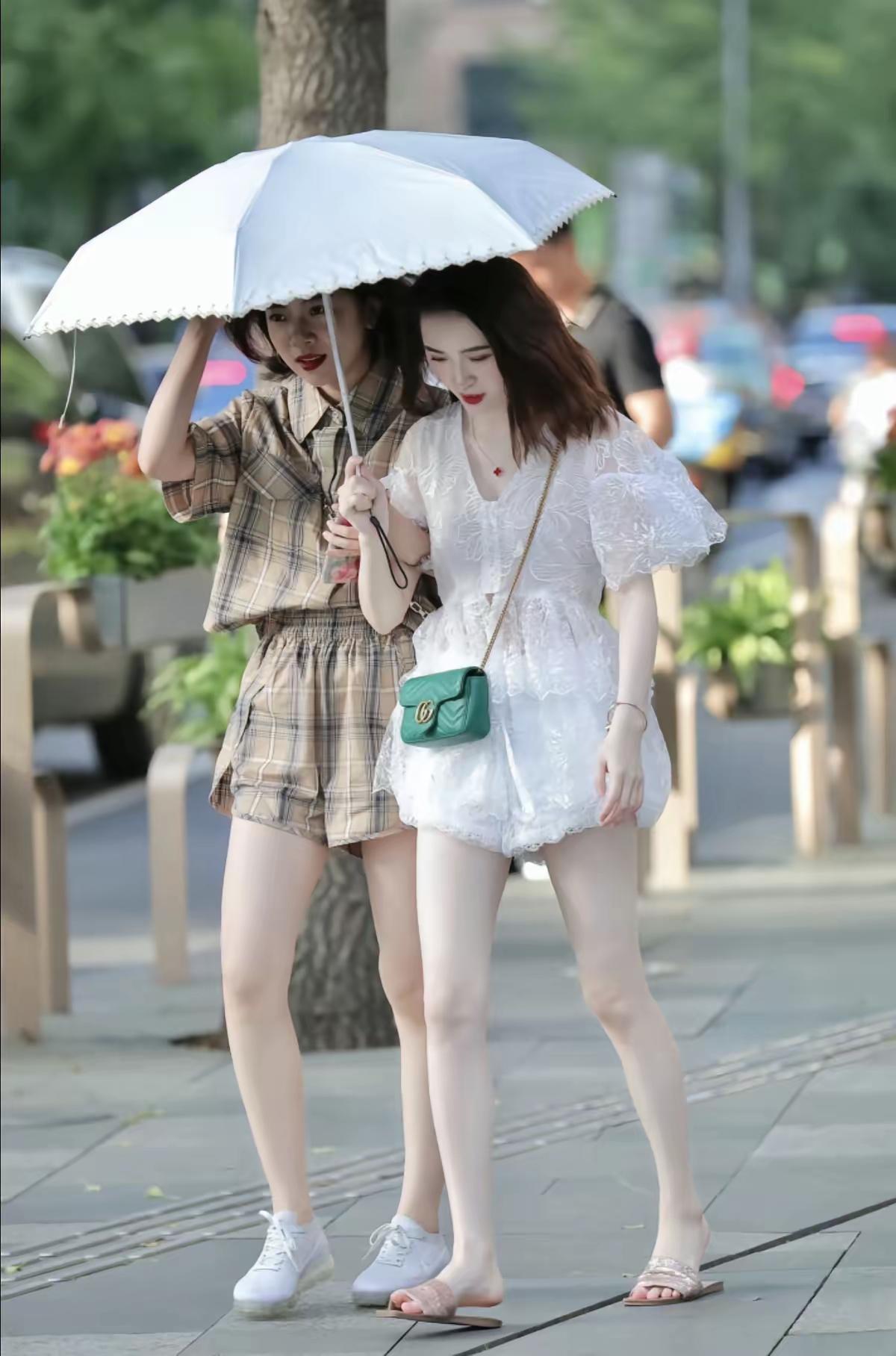 [吃瓜群众]莫非，这就是传说中的——冷白皮？[舔屏]