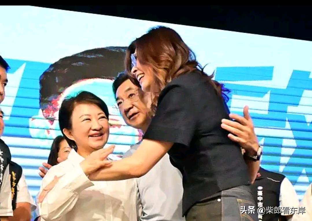 郑丽文喊蓝营有很多太阳，陈挥文反问：哪一个能赢？

上周台中江启臣的造势活动上，