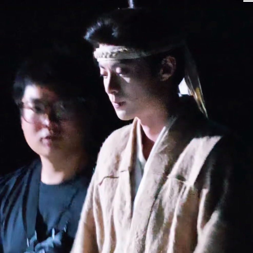 胖文：他哭的真好  演的真好  （下次扽衣服我要更努力才行） 