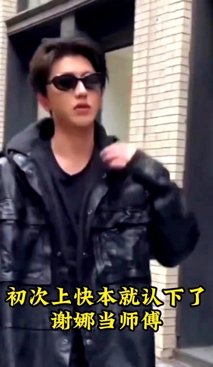 那个被誉为娱乐圈“活菩萨”的谢娜，用自己的光，照亮了半个内娱的后辈。
可她渡上岸