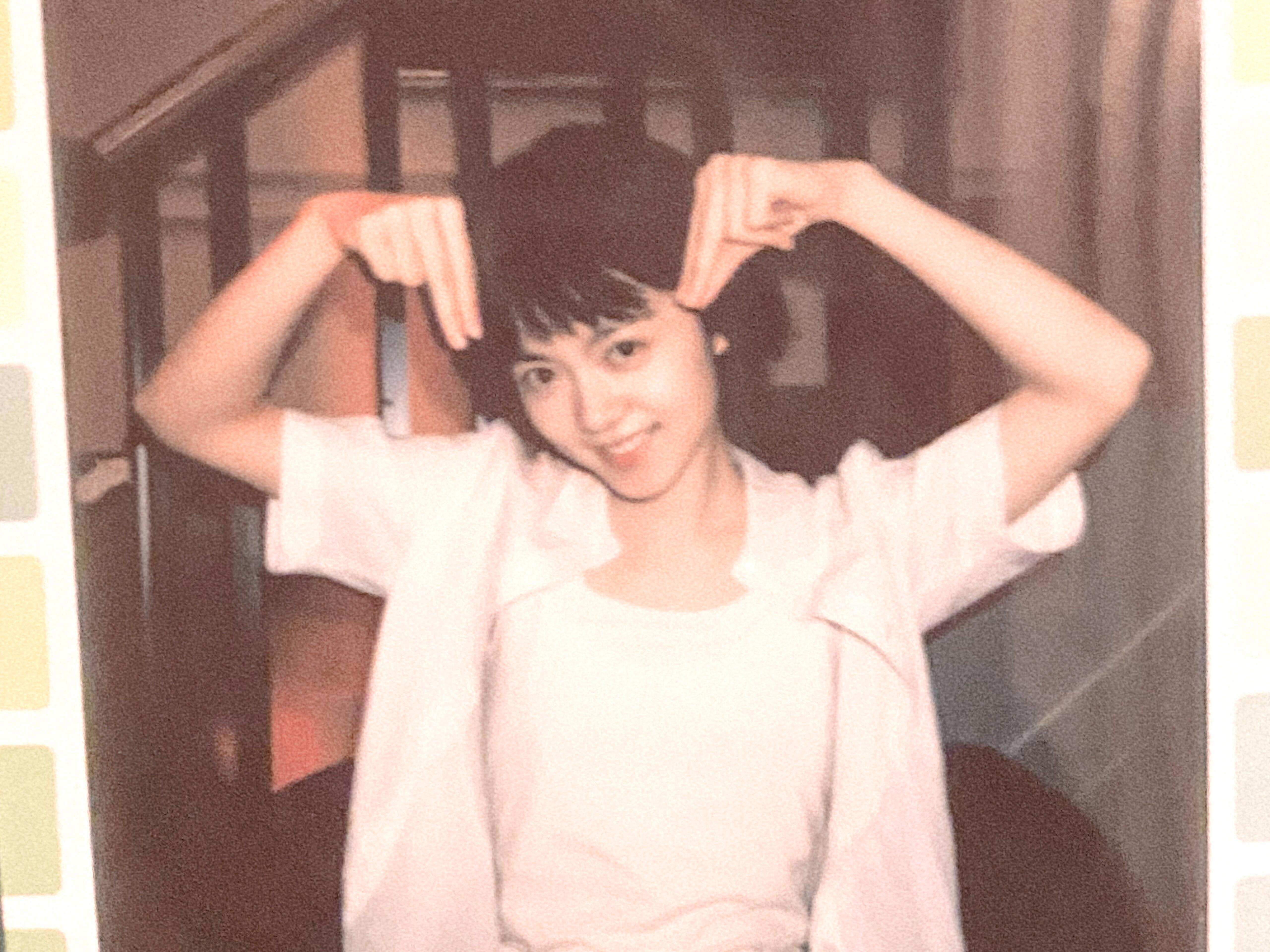 赵今麦超短发大片  cr logo【赵今麦 罗琦琦】我来到这个世界，是为了看太阳