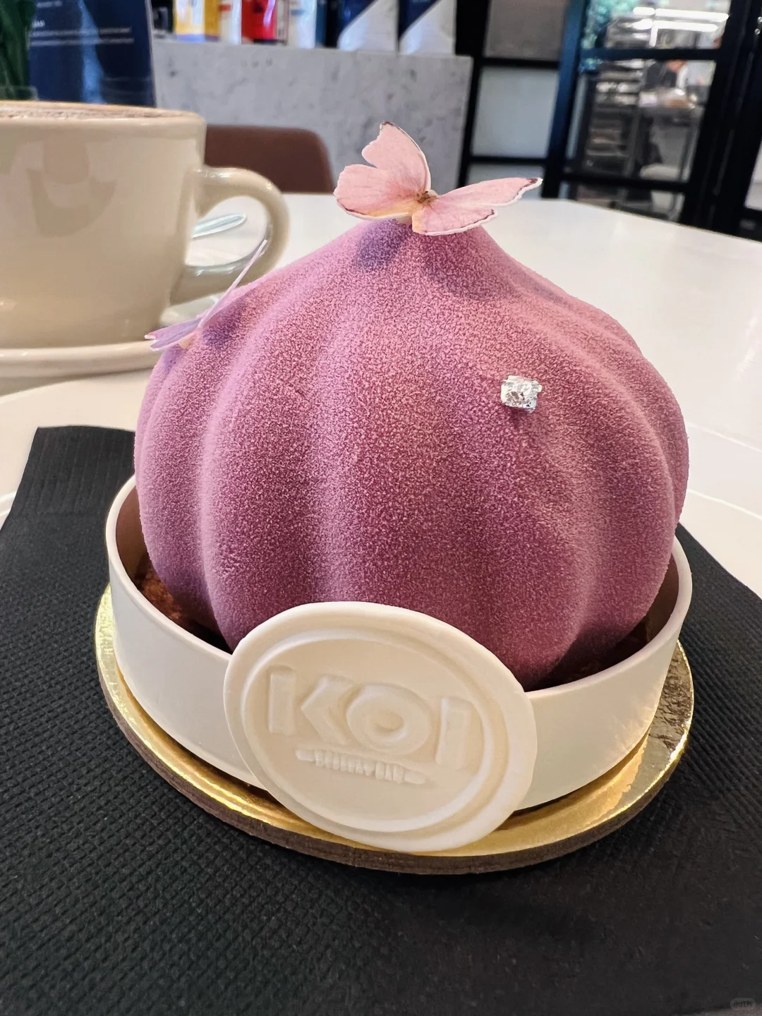 这个蛋糕和十一月紫色的悉尼很配哦💜