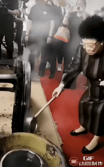 这是在做什么工作？没有看明白，看来自己知道的东西，知道的事情真是太少了，真是孤陋