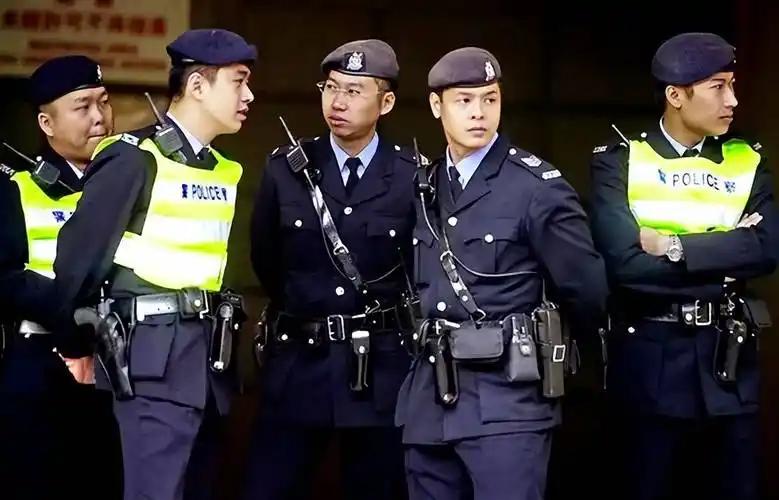 港警被逼换掉MP5，德国这波操作，到底是制裁了谁？德国人干了一件自己都没想明白的