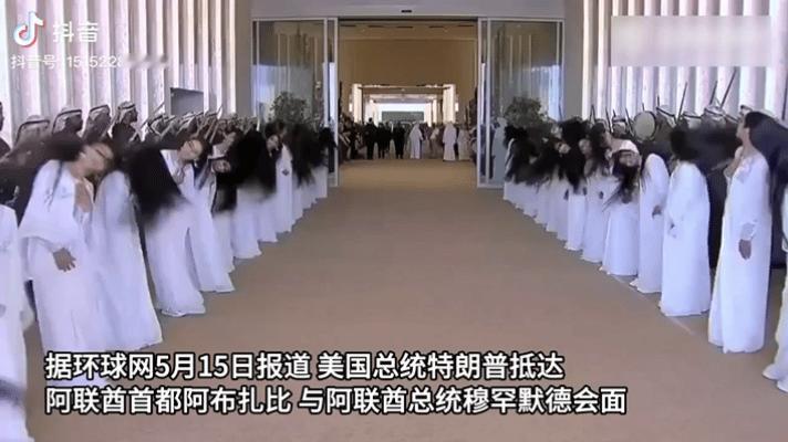 抖人说好多单依纯 