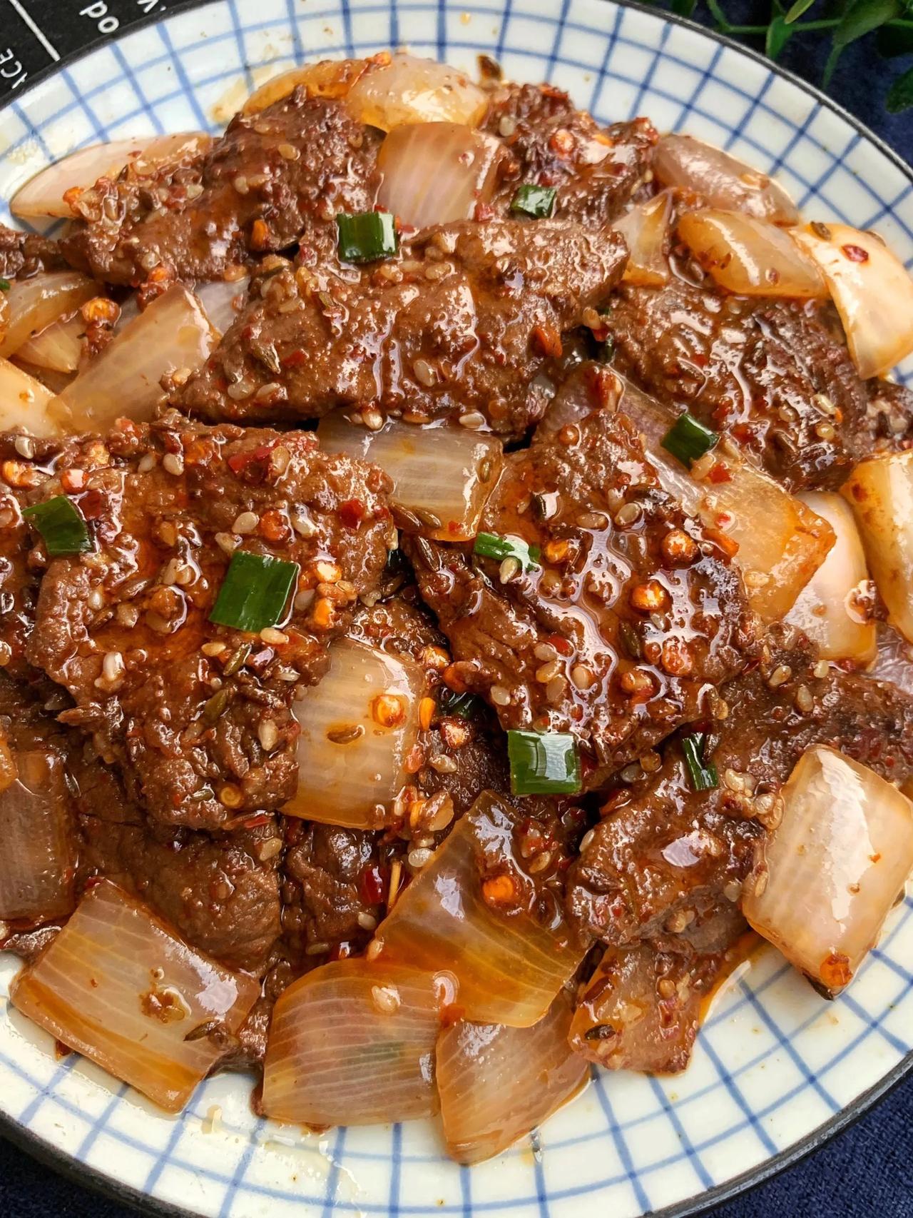 这个孜然牛肉太绝了，替大家试过了！
      简单易做，营养健康，轻松拿捏他的