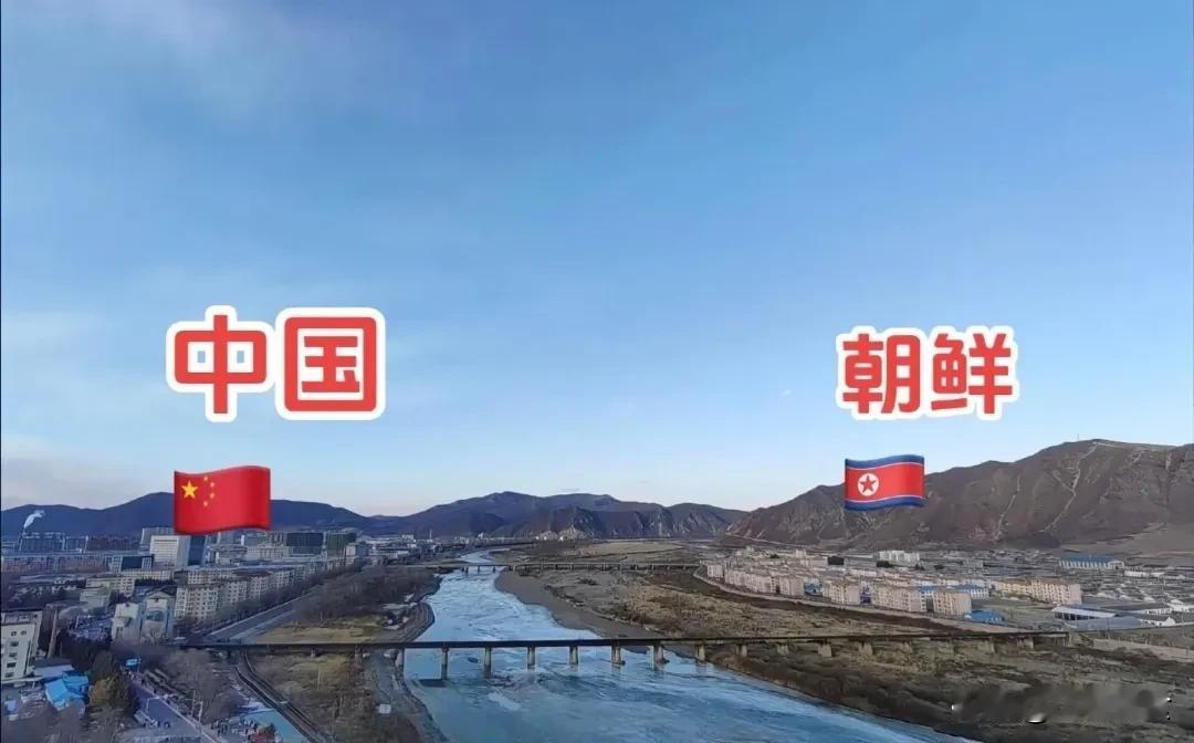 一睹此照，即可洞察先辈为何挺身援朝。 

那天，我翻开那本陈旧的相册，目光如炬，