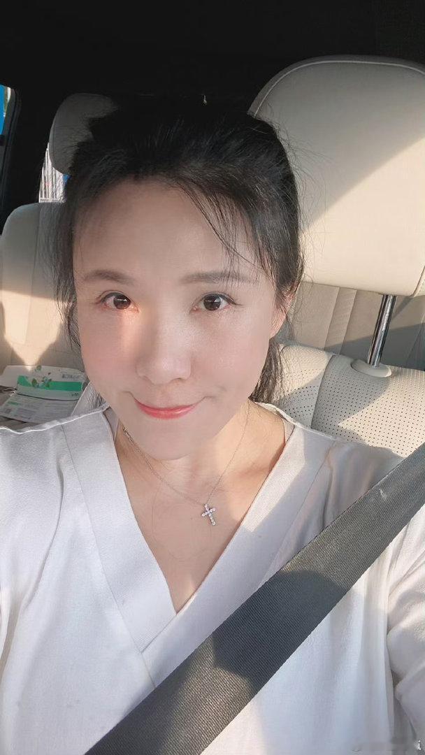 认真捋捋我自己最近4年每个阶段的照片，发现其实哪怕是23、24年上半年都还好。（