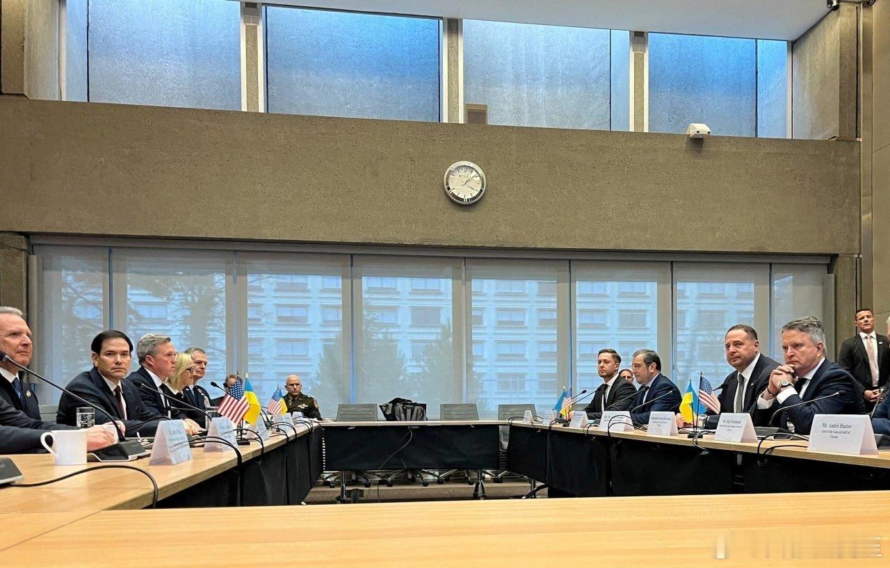 美乌发表联合声明，要点：双方有诚意、会谈有成效必须维护乌克兰的主权、必须实现公正