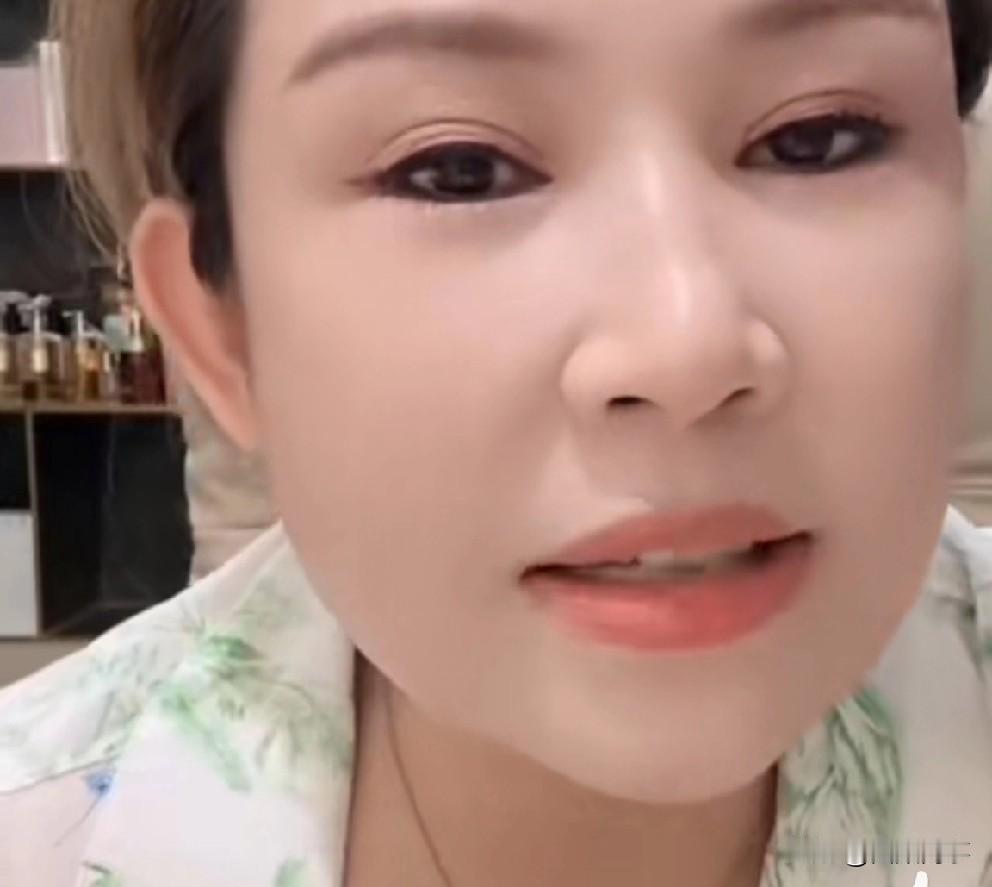 沈曼主动加驴姐vx感谢站位！

        驴姐说互联网老爷们儿咋做都对，老