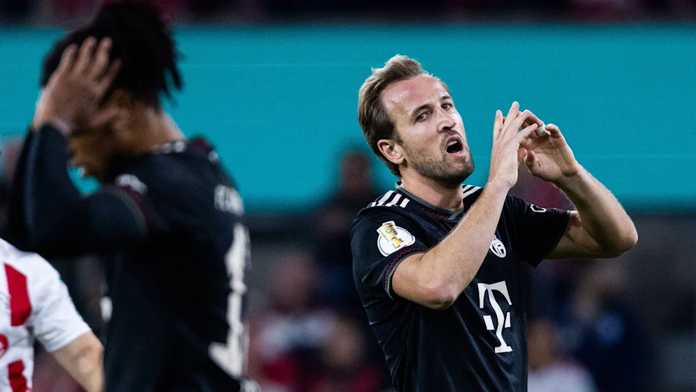 【比赛前瞻】这个周末，拜仁即将迎来对阵勒沃库森的联赛…目前，在本季联赛层面，拜仁