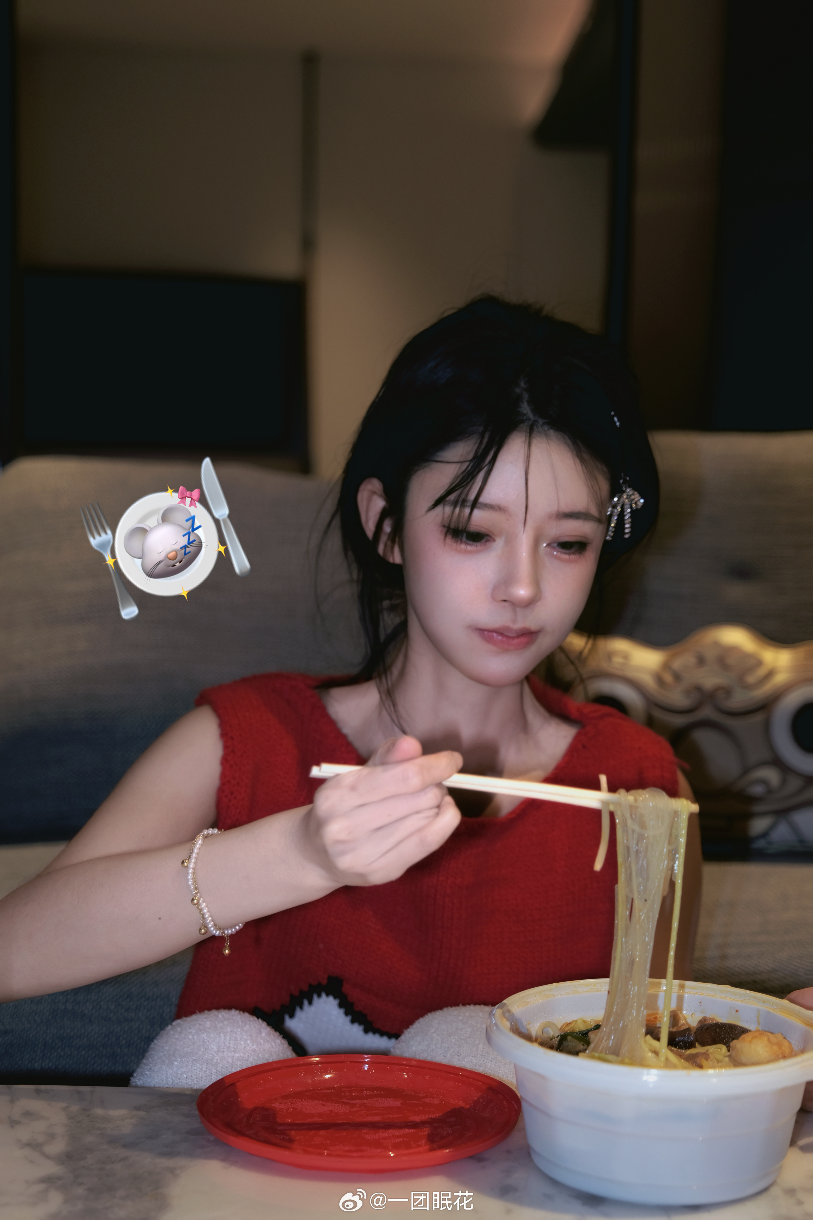 肚子在 ₅ ₅ 叫 ᵎ ᵎ ᵎ 