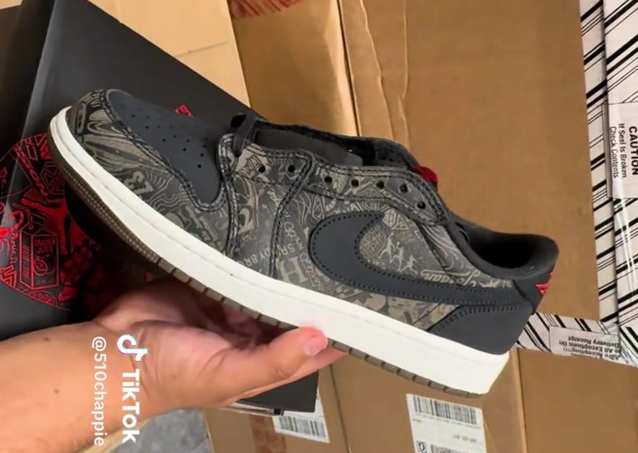 Air Jordan 1 Retro Low OG Laser   秋季发售款号
