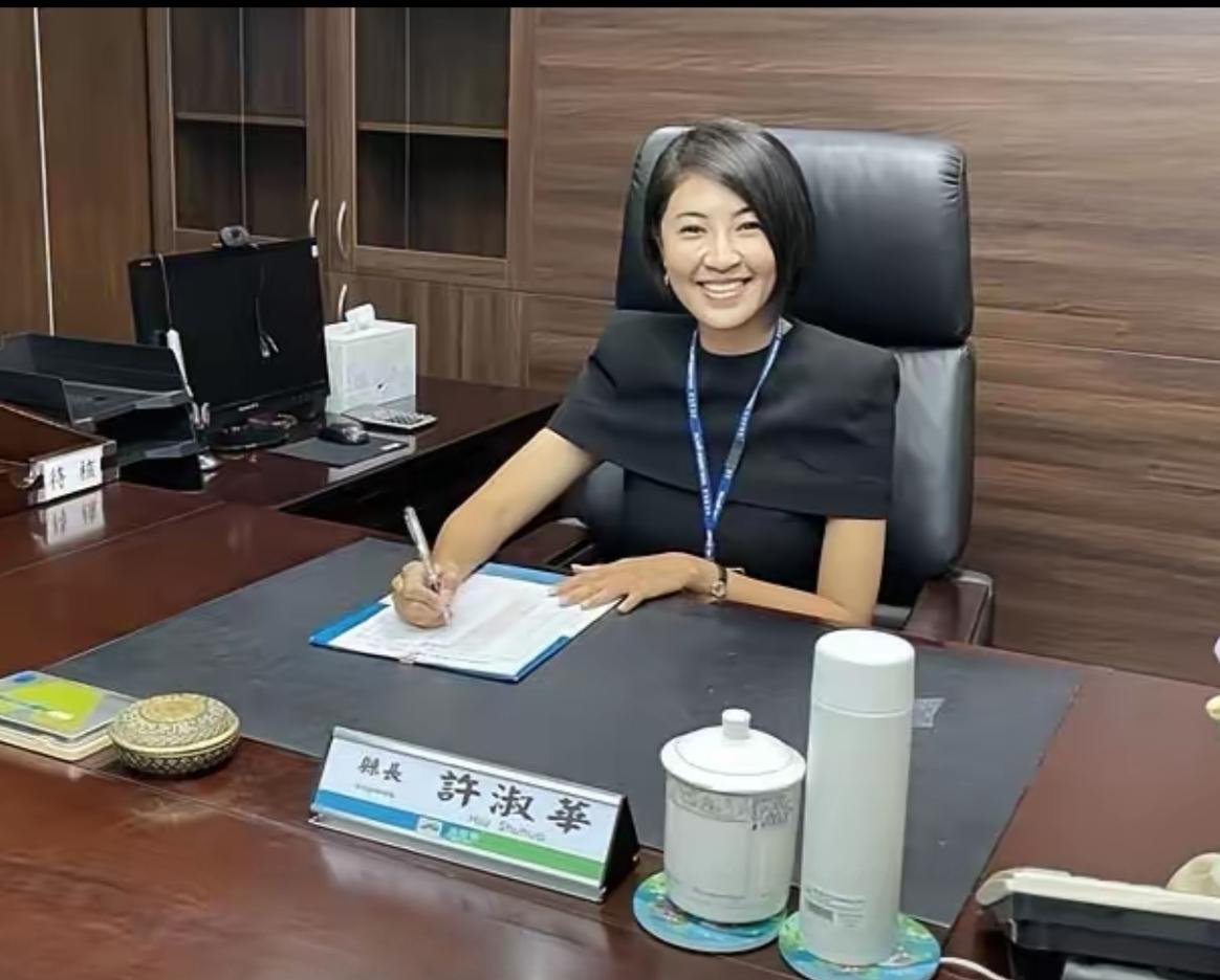 台湾南投县美女县长许淑华即将再次现身两岸海峡论坛，有个性、敢担当，勇气可嘉！
 