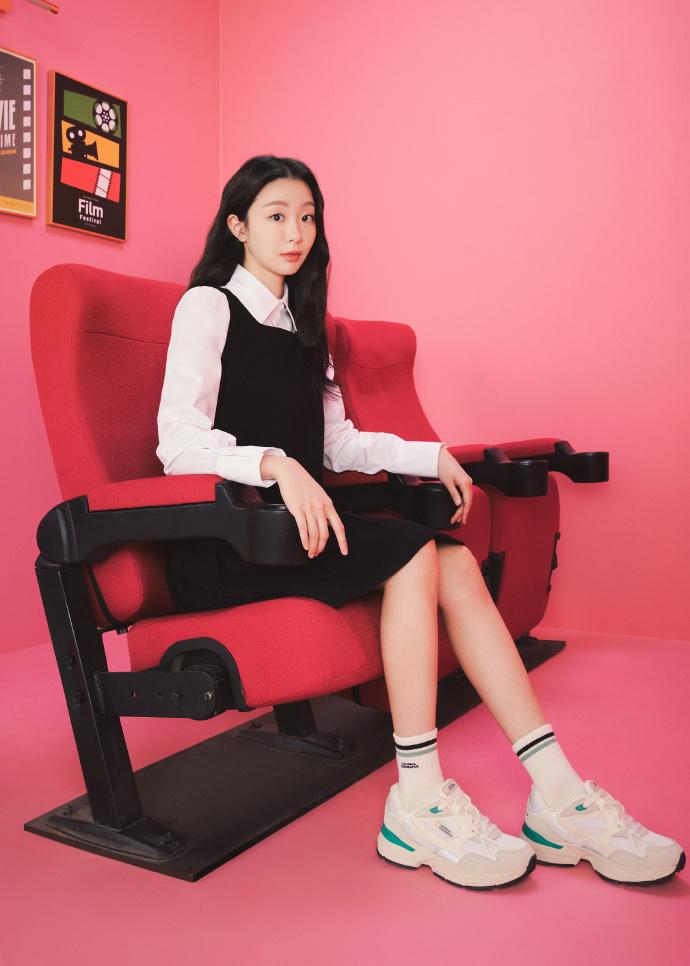 你可能不认识她，但是你一定在抖音刷到过她演的角色[灵光一闪]
95年出生，身高1