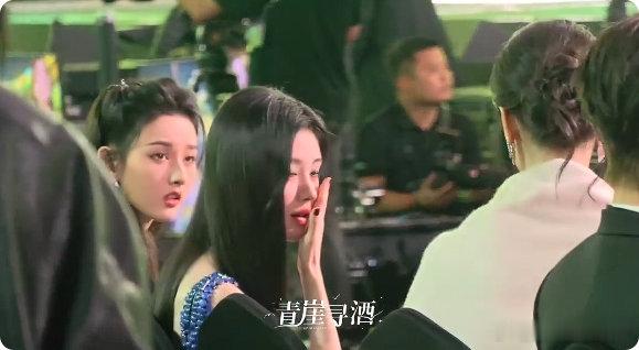 陈都灵鞠婧祎宋祖儿热聊陈都灵鞠婧祎宋祖儿热聊也太养眼了！三个大美女同框，这画面感