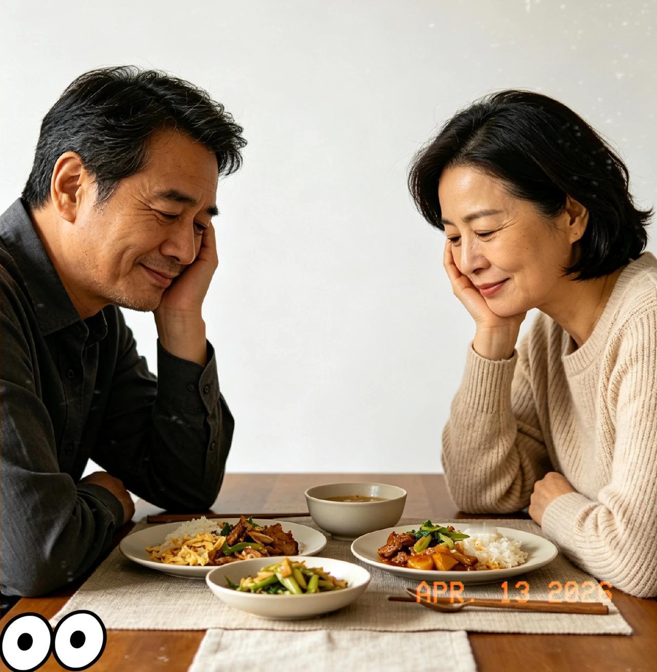 身边不少二婚的朋友！
看着日子平静！其实心里全是疲惫！
不再是两个人的事！而是两