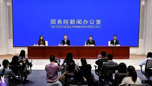 国家开始大数据“找人”！社保重大转变，关乎14亿人养老保障