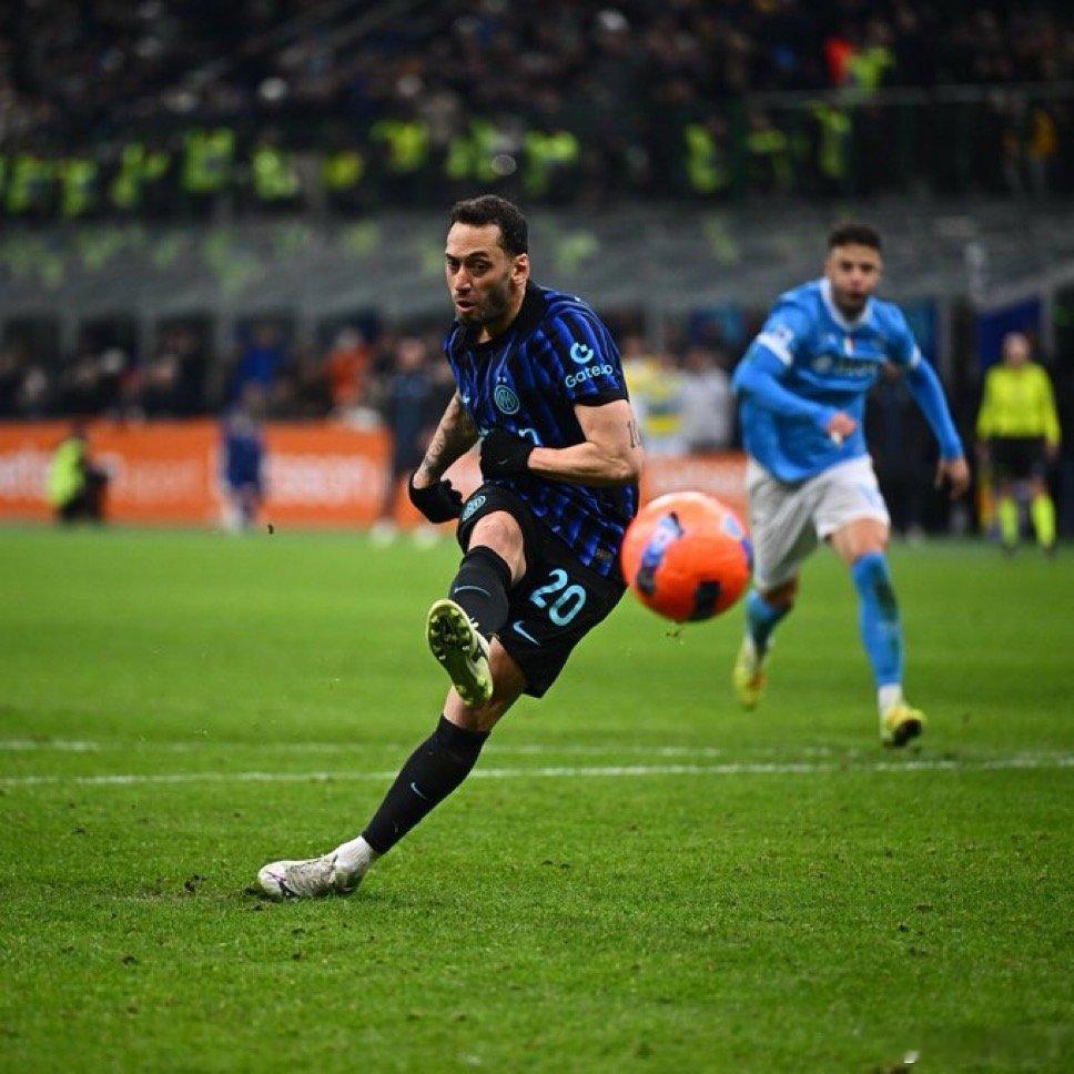 米兰体育报：恰球王的合同将于2027年到期 续约谈判即将开始 国米希望留住他 但