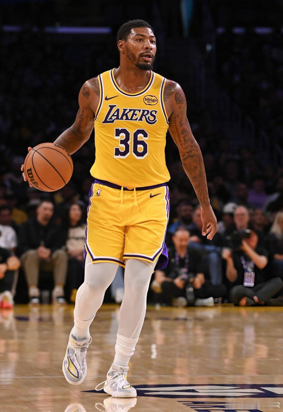 官方通报女子劝阻男子吸烟引争执这场球表现最出色的应该是斯玛特，特别是第四节以及加