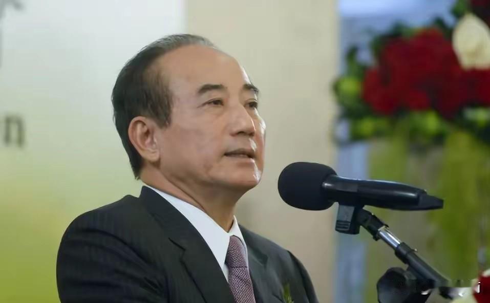 昨日，年过八旬的王金平铿锵表态：主权归一，防务外交归中央，民生经贸诸事皆可协商。