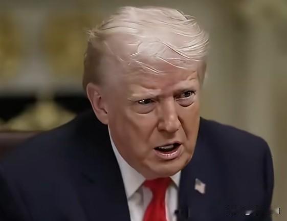 在接受NBC主持人汤姆·拉马斯采访时，特朗普明确新美联储主席必须服从他的意愿。