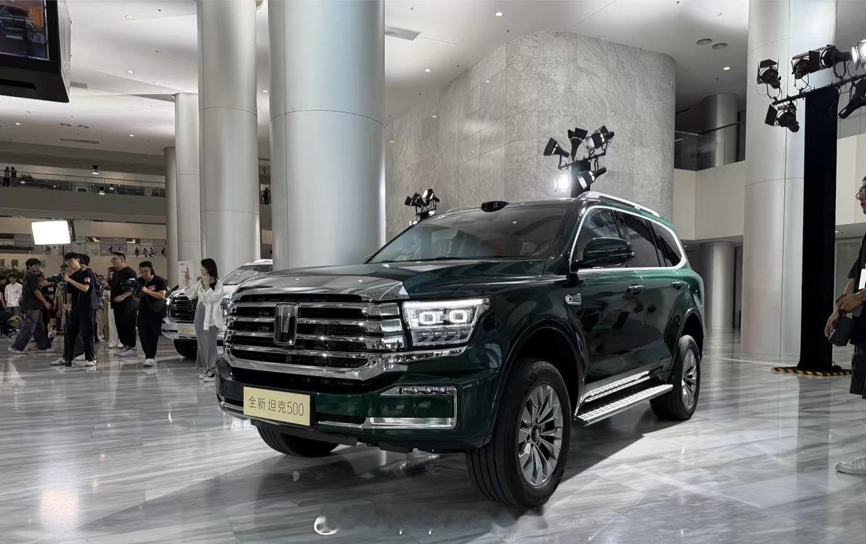 2026款坦克500 Hi4-T/Hi4-Z正式开启预售，新车共推出2款车型，预