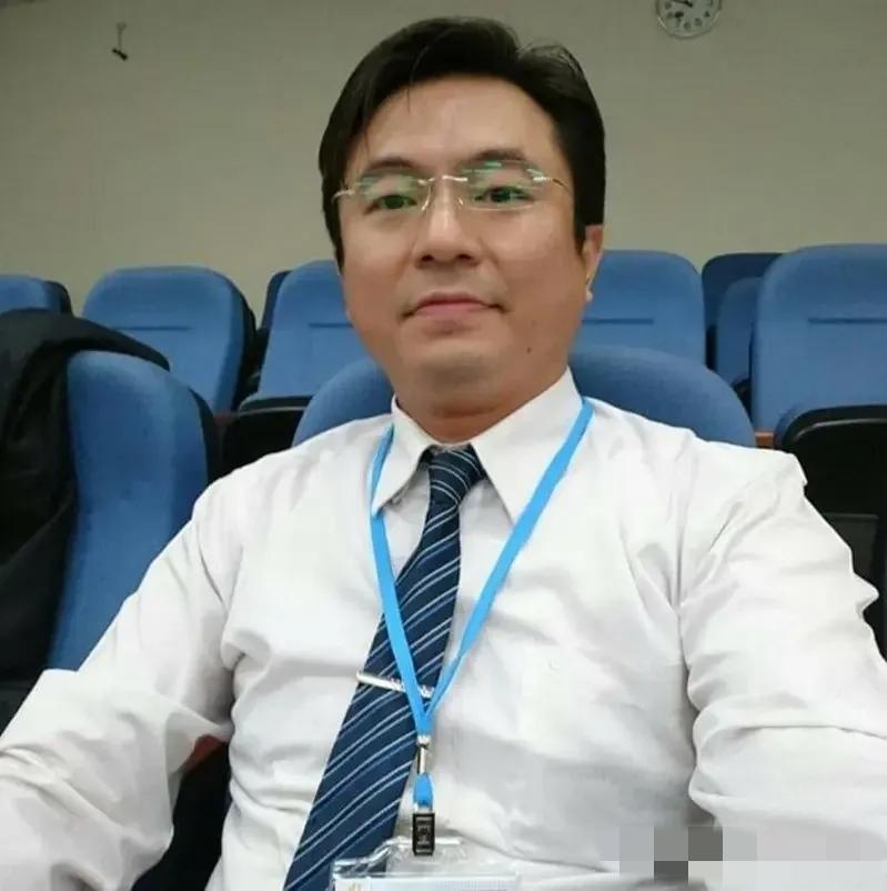 台湾一名县议会秘书递完辞呈，一家三口分批消失，电话打不通、上门无人应，台当局找了