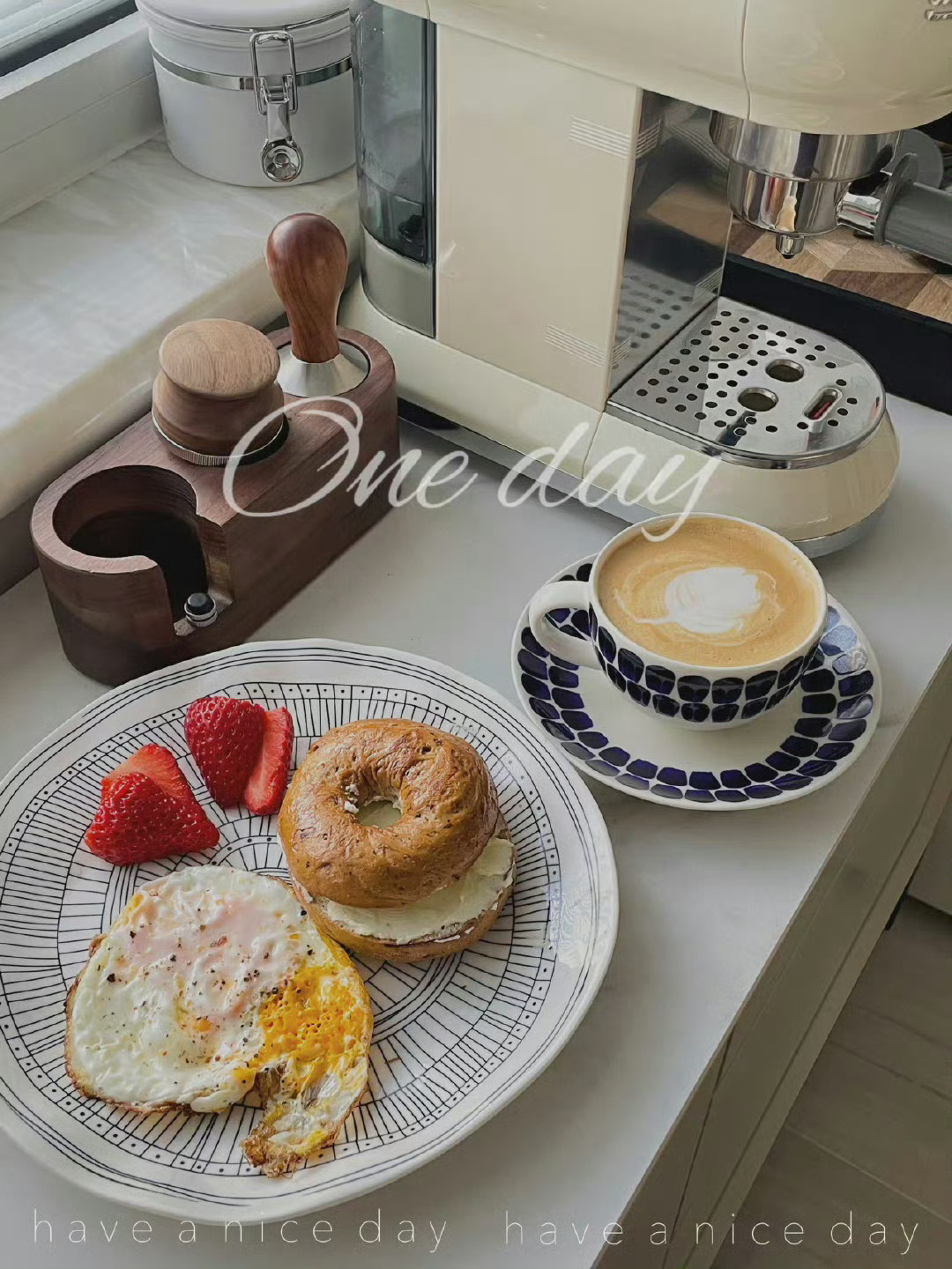 居家咖啡馆，把生活调到喜欢的频道趁着有空布置了一下居家咖啡角，如今宅家的每个清晨