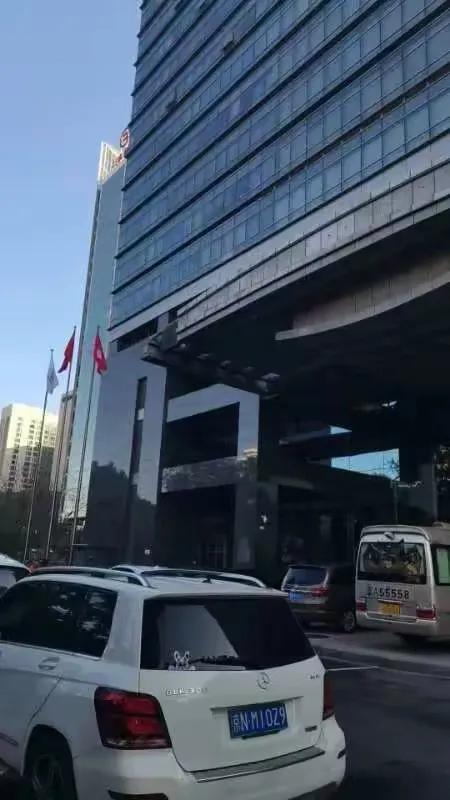 在这个时代，退休金竟然也玩起了“断崖式下跌”的戏码？横跨六个省份的联通老员工们再