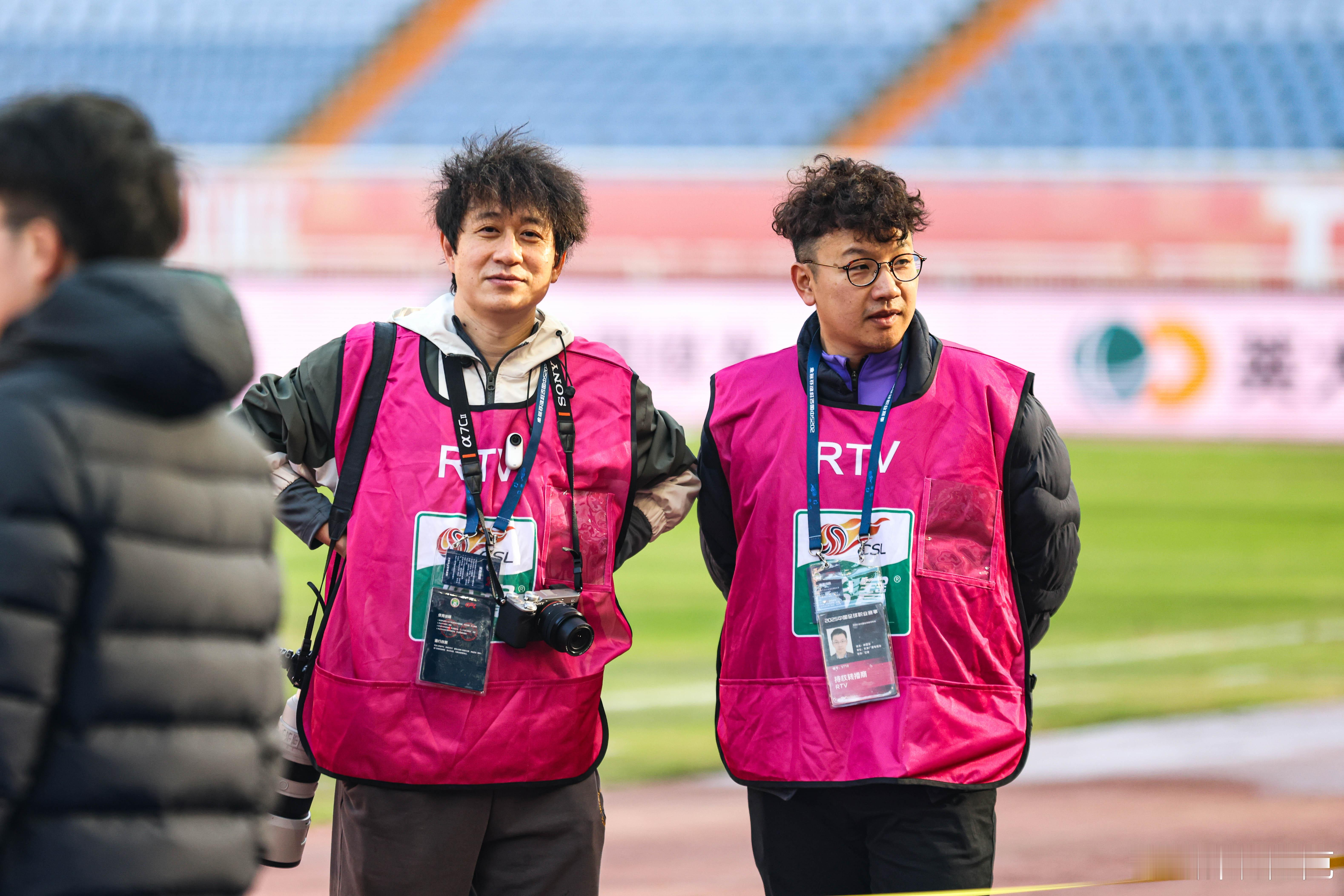 感谢山东媒体小哥哥，给我跟天津市三大帅哥之一的国玺gg的抓拍。等他当上美国总统的