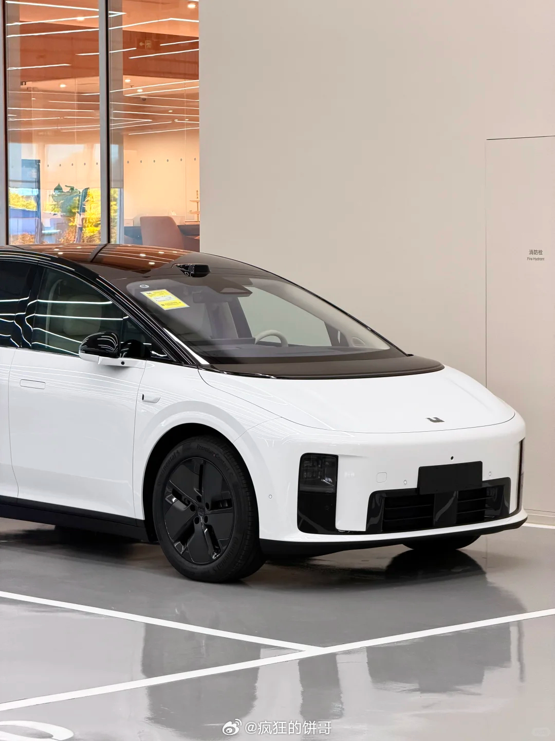 今天跟个朋友聊天，新势力有很多车其实看多了其实都不耐看，最后我俩一致认为：在新势