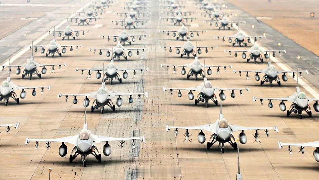 刚刚收到的消息：美国在中东地区的军事存在规模和军事部署力度，自 2003 年入侵