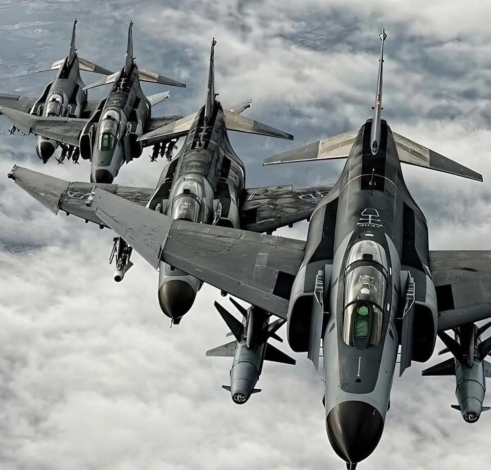 鬼怪👻编队
航空航天 军事 武器装备 这该死的压迫感