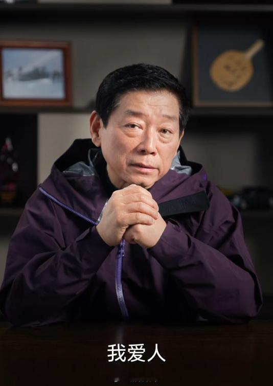 谁再说技术直男不懂浪漫，我第一个不服！坦克400刚上市，他爱人一眼相中敦煌紫，魏