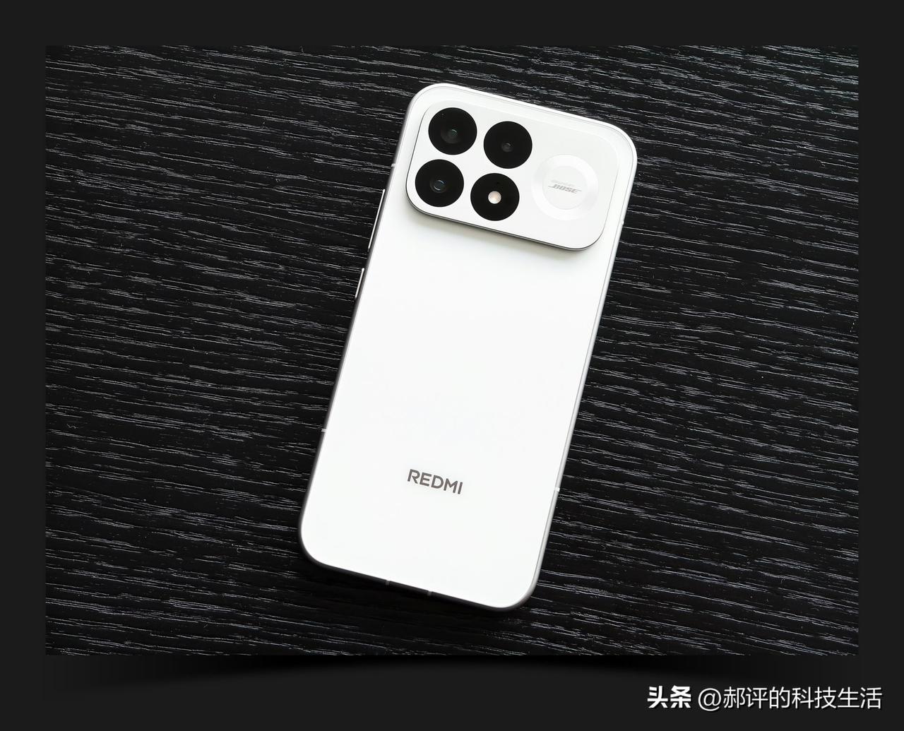 红米K100 Pro涨到3699，老粉第一句准是"叛变了吧"。
可我盯着配置表越