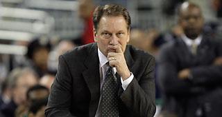 据报道，汤姆·伊佐在上个休赛期曾收到菲尼克斯太阳队的主教练聘任邀请。不过，这份工