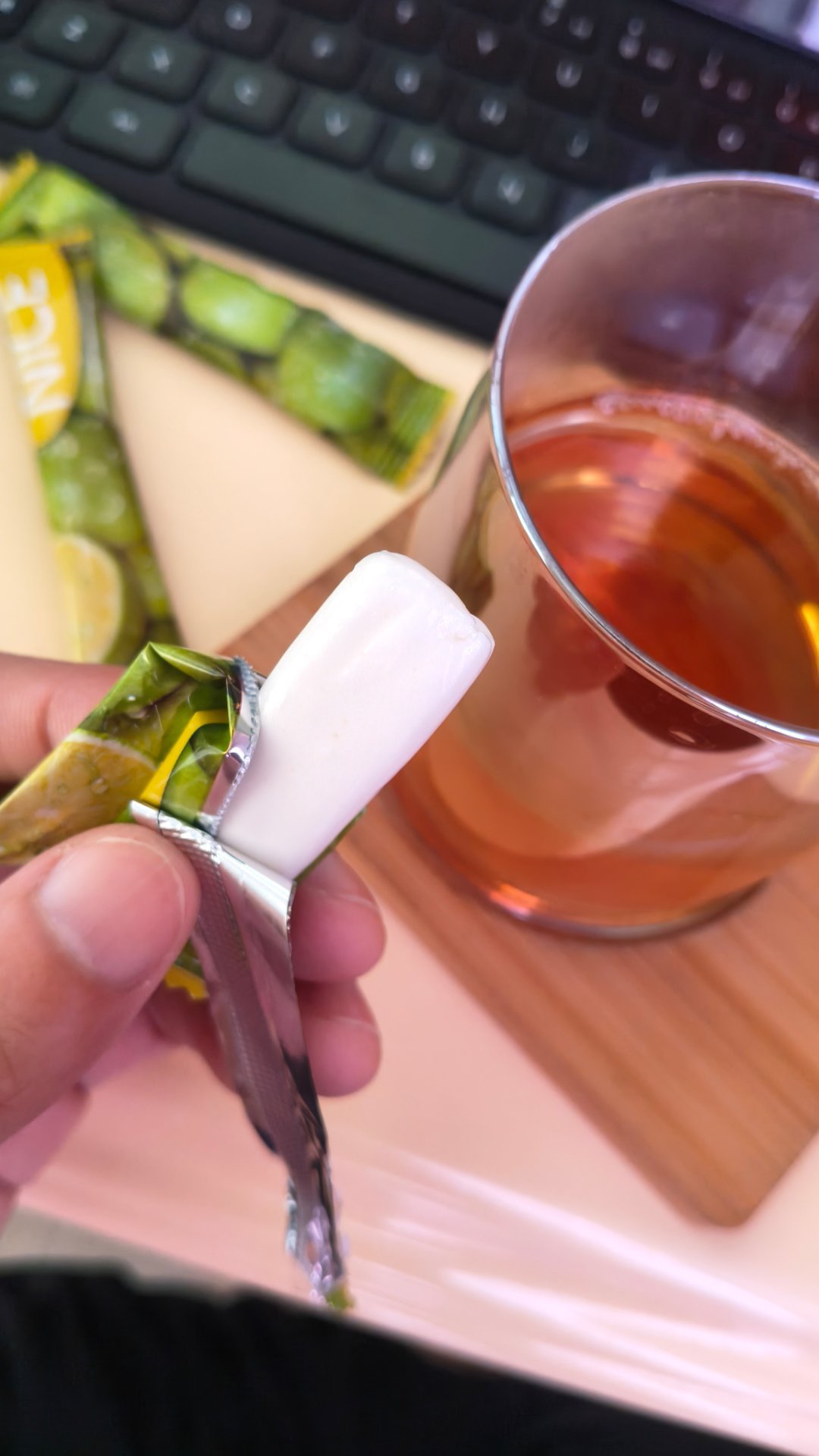 人和茶一样淡了没味浓了反胃 🍬🍬🍬