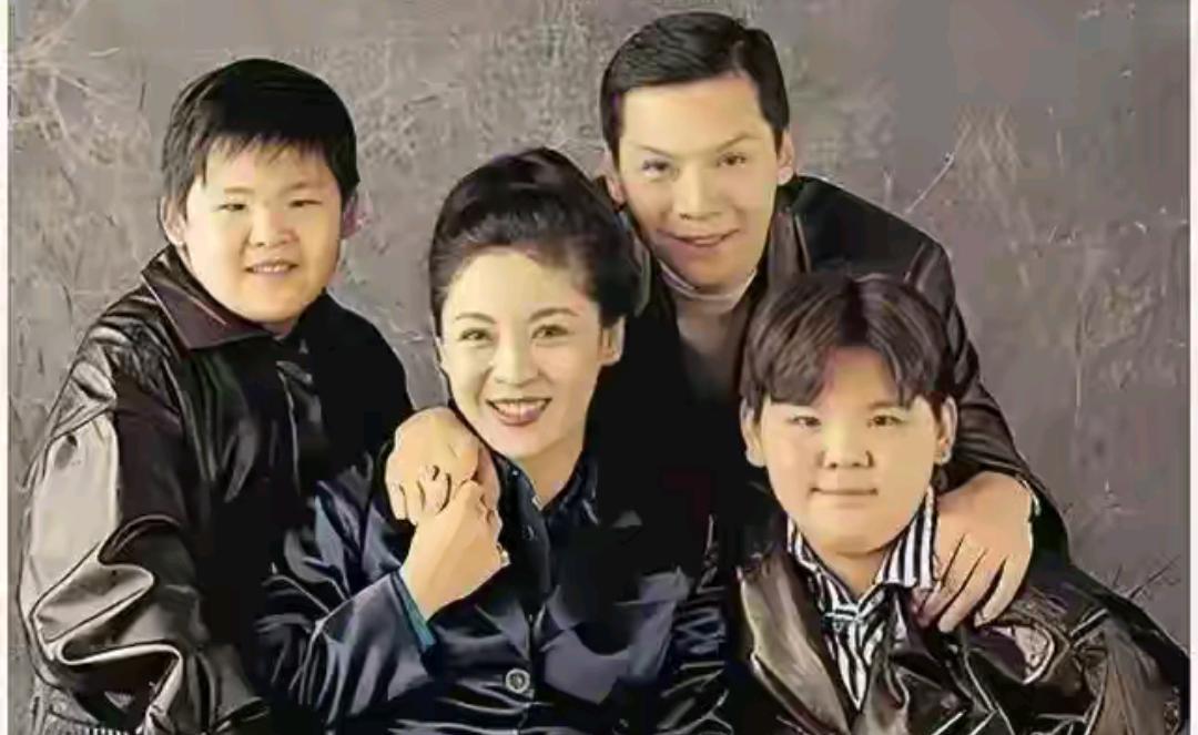 想去留学？
行，遗产没你份了。
听听向太原话。
她在直播里捶桌子，说这辈子最后悔