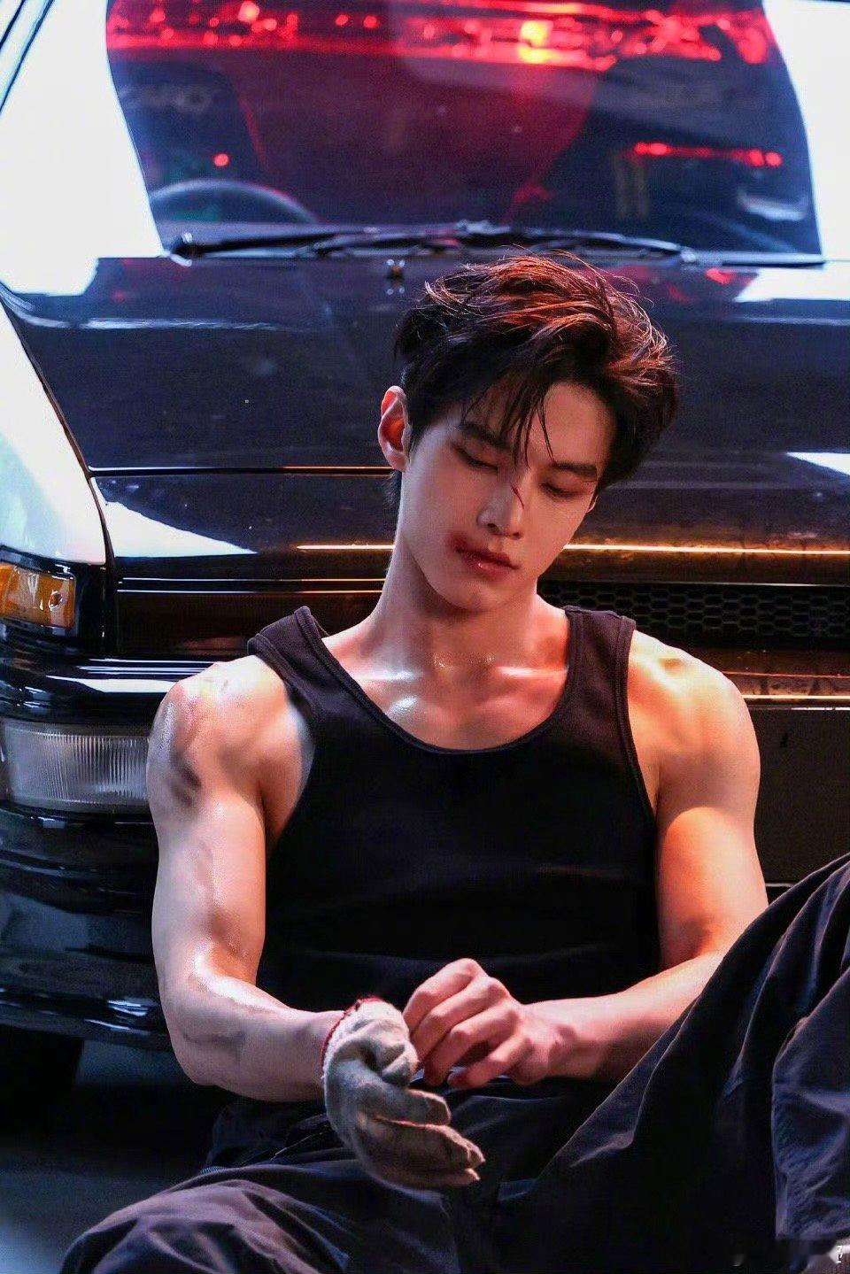 这个何与真的有点帅！｜何与