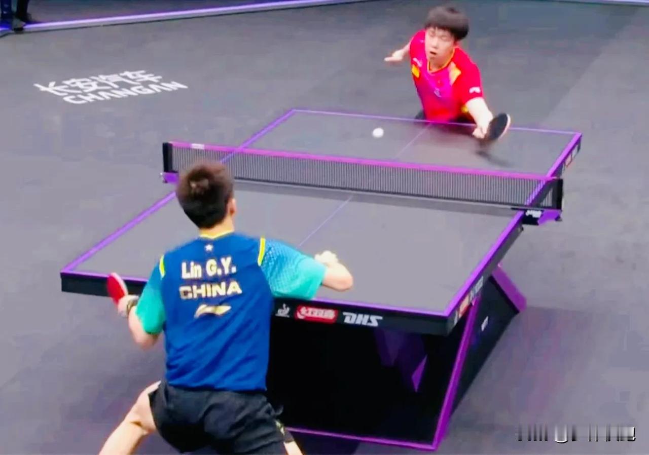 王楚钦3-1逆转林高远，晋级WTT重庆冠军赛男单四强！两人一开始就打到10-10