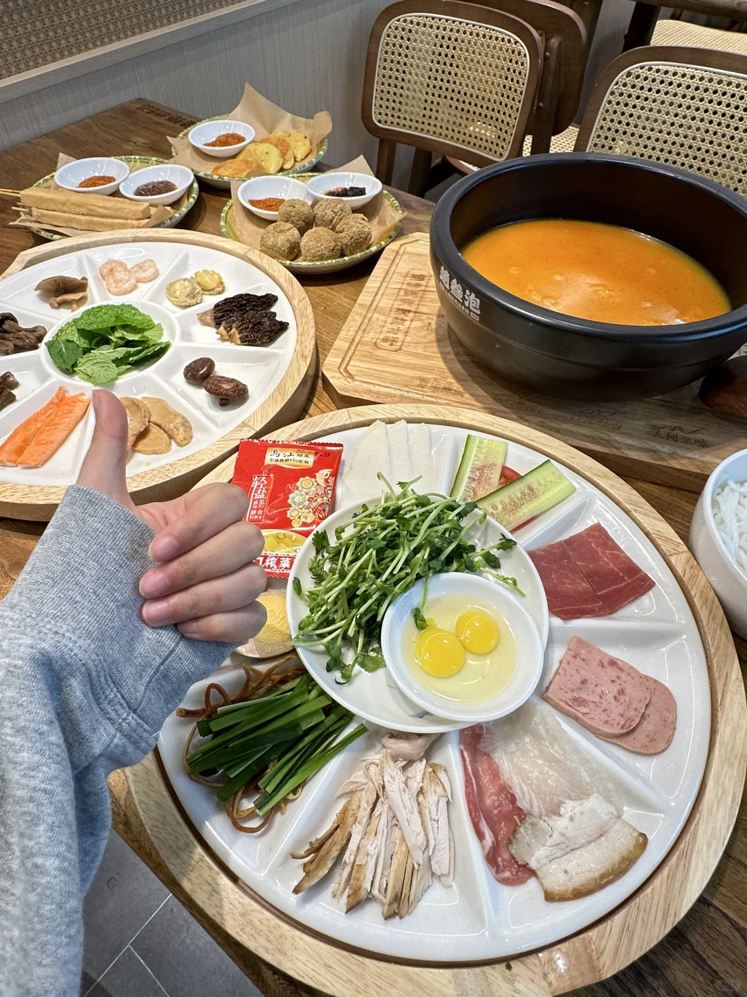 在苏州一直很爱吃的云南米线。。。