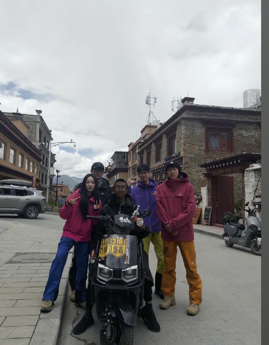 暑假过得最丰富多彩的娃要属这个四川15岁初二男娃，一台电动车，身上带了仅撺了20