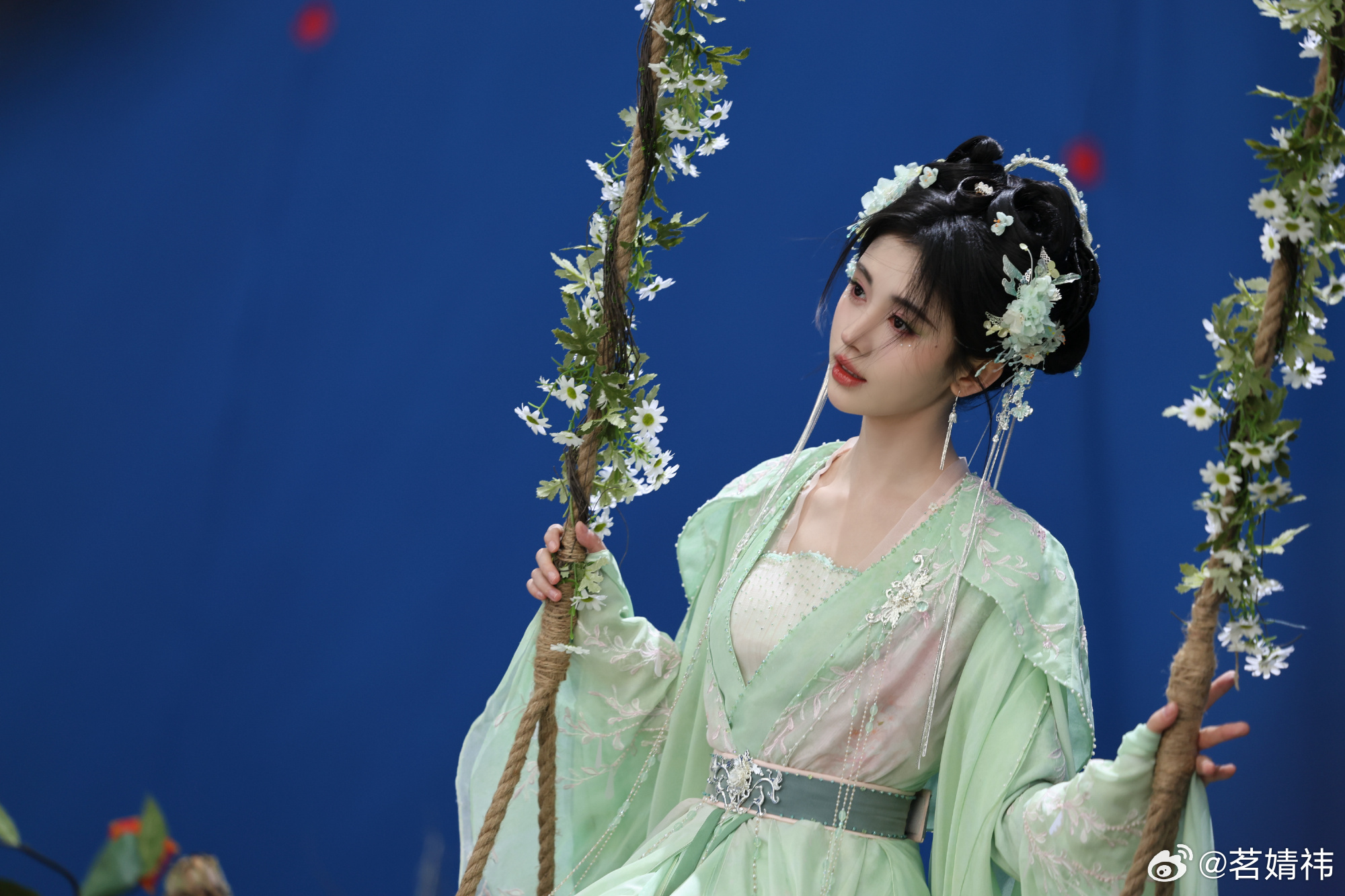 jjy鞠婧祎万花世界jjy鞠婧祎苏绿夏“朋友总是不理解我追星的意义 她也不知道我