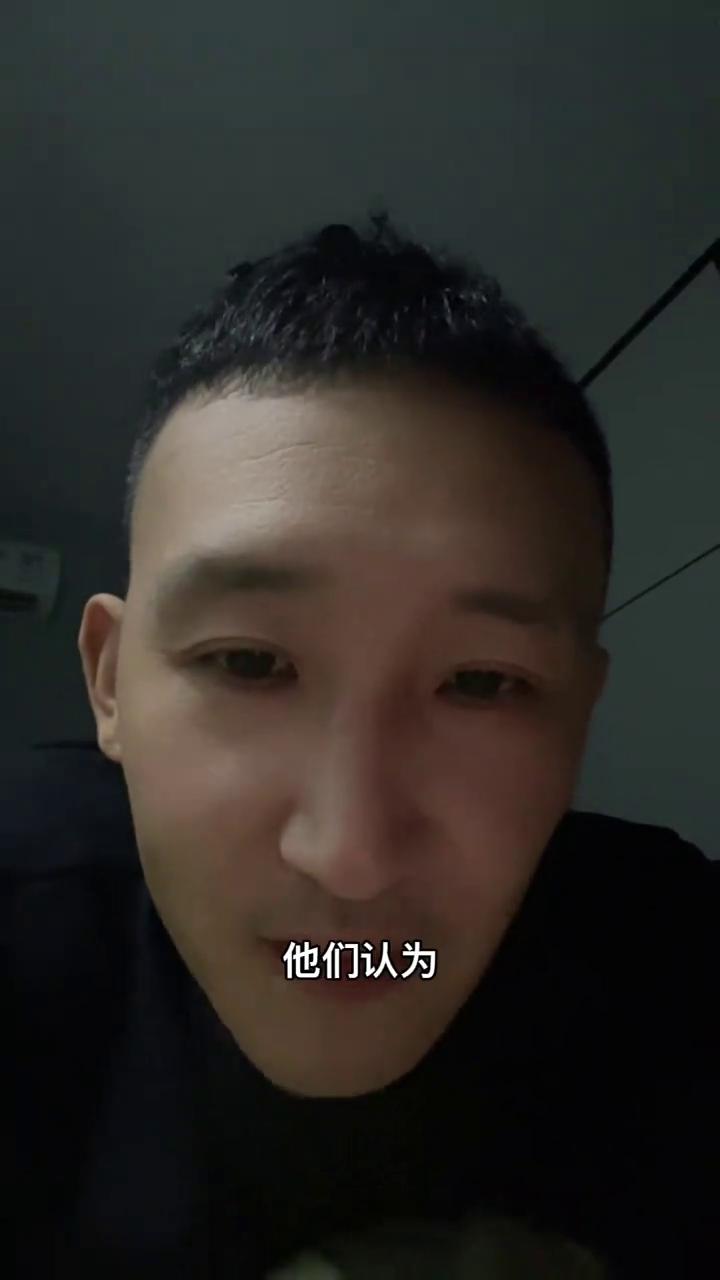 有人说社交的本质就是掠夺、收割、榨取，我不同意。认同这种理念的都是糊涂蛋。认同这